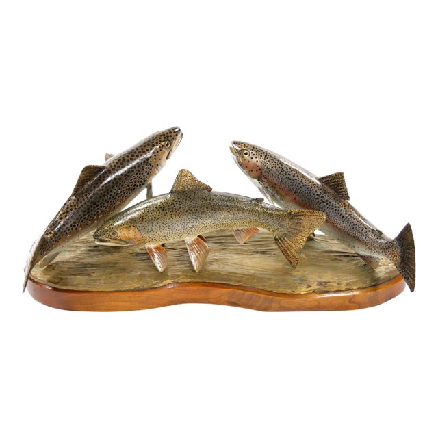 Mid 20th Century Art Deco Gilt Bronze Sculpture of Three Fish / Gilt Splint For Sale
