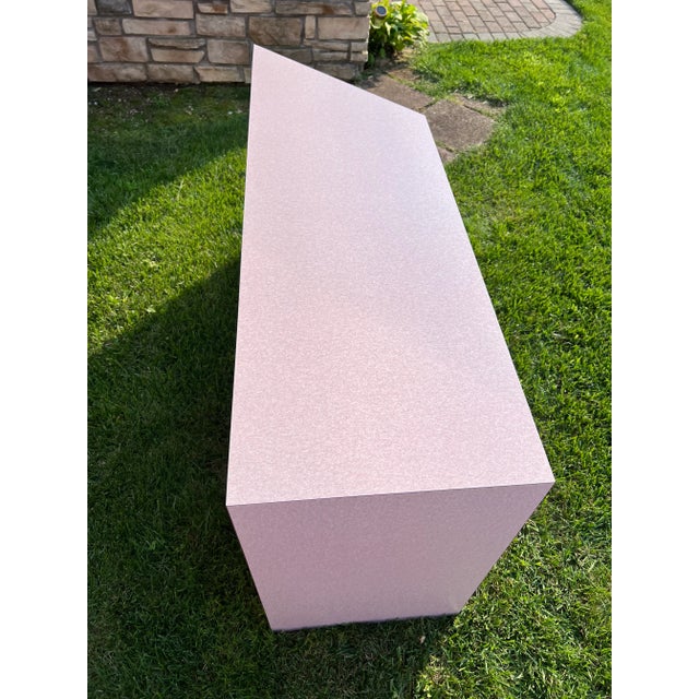 1980s 1980 Pink Formica Memphis Style Sofa Table For Sale - Image 5 of 6