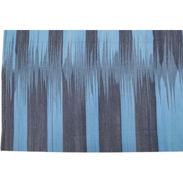 2020s Flatweave Modern Turkish Kilim Wool Rug With a Blue Abstract Motif For Sale - Image 4 of 7