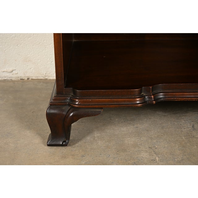 Kindel Furniture Georgian Solid Mahogany Block Front Nightstand For Sale - Image 12 of 18
