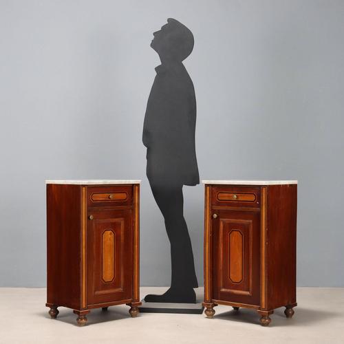 Antique Bedside Tables in Mahogany Veneer and White Marble, 20th Century, Set of 2 For Sale - Image 3 of 11