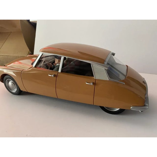 Goldenrod ARJ05 Blake & Mortimer Model Car by Michel Aroutcheff, 2010 For Sale - Image 8 of 13