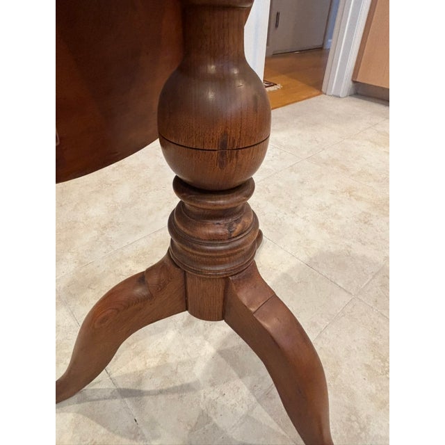 Antique Queen Anne Pad Foot Birdcage Round Tilt-Top Table For Sale - Image 4 of 9