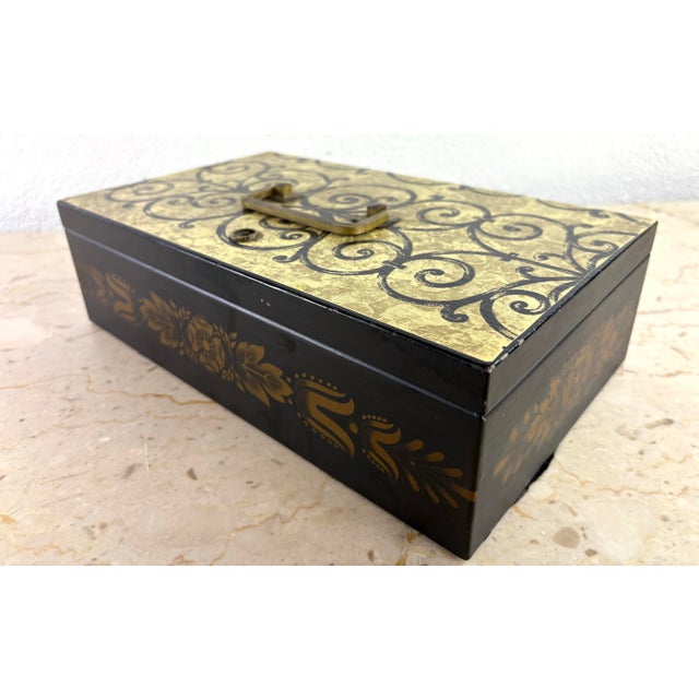 Vintage American Hand Painted Toleware Box For Sale - Image 9 of 9