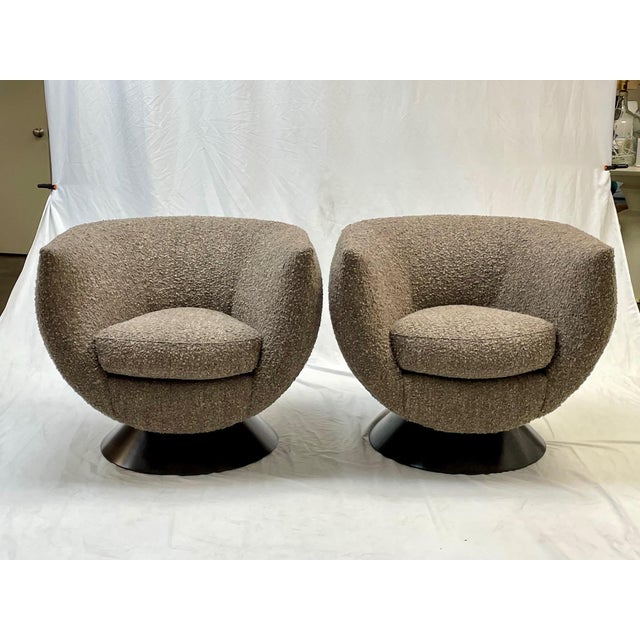 Designed by Ransom Culler, Pop Art influenced Bubble chair features a handcrafted, solid maple conical base with a...