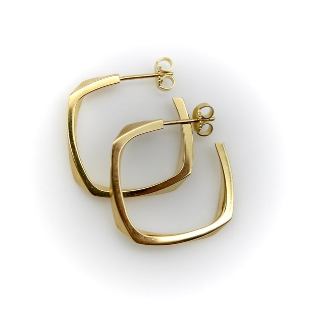Vintage 18k Gold Frank Gehry Torque Hoop Earrings for Tiffany & Co, Pair For Sale In Los Angeles - Image 6 of 10