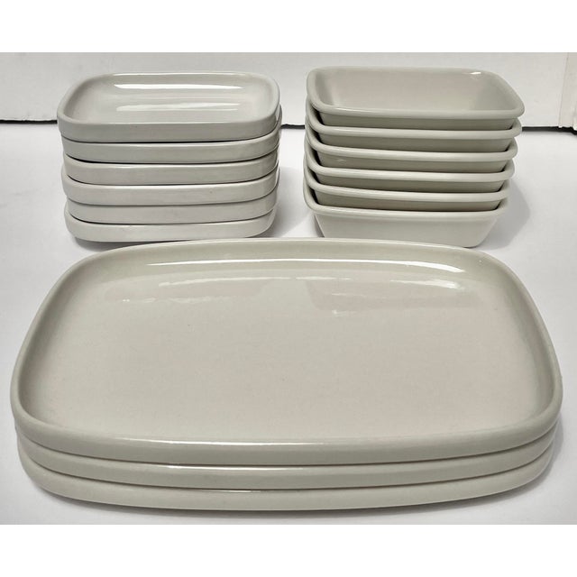 This classic collection of made-in-America heavy-duty old-school diner dishes was acquired at the Fishs Eddy shop in...