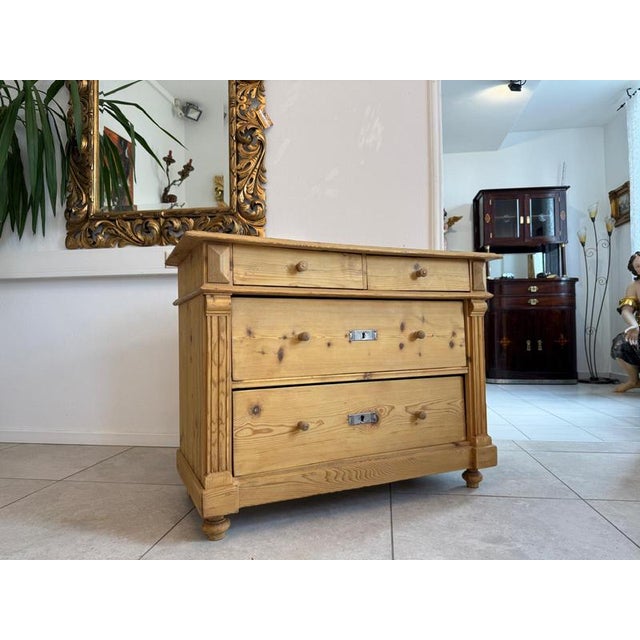 Original Gründerzeit 4-drawer chest of drawers. Dimensions: Height x Width x Depth 79 x 105 x 52 cm. For sale is a very...