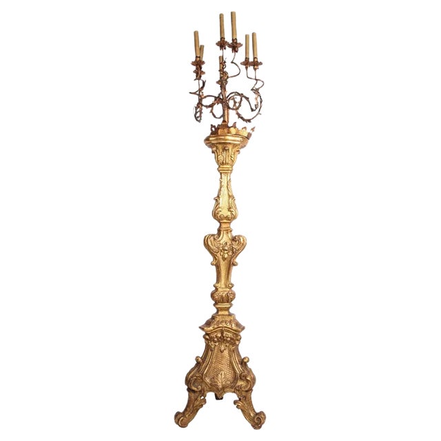 Early-18th Century Italian Giltwood Torchère or Floor Lamp, 1720 For Sale