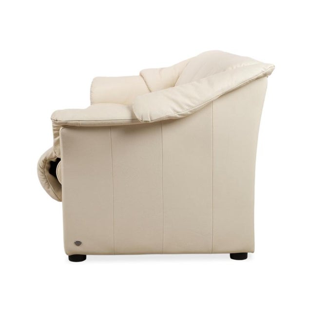 Oslo Leather Four-Seater Cream White Eggshell Sofa from Stressless For Sale - Image 16 of 17