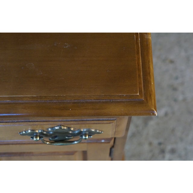 Late 20th Century Sumter Cabinet Early American Hard Rock Maple Bedside Cabinet Chest Nightstand For Sale - Image 4 of 18