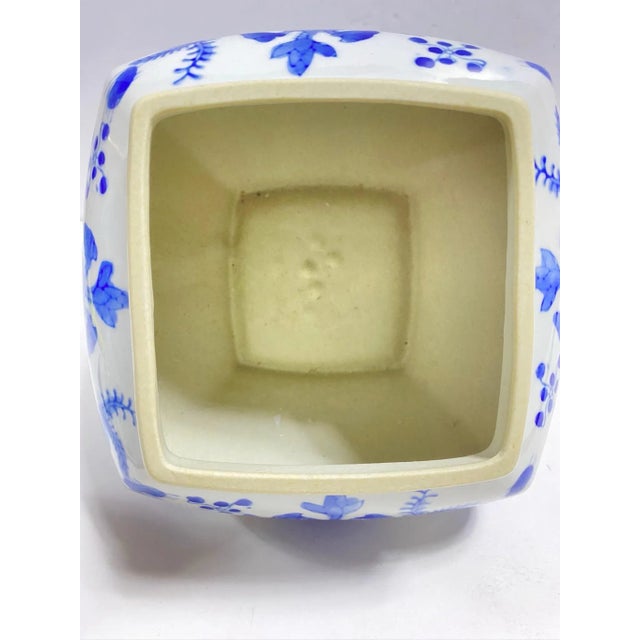 Blue & White Koi Ginger Jar With Lid – Chinoiserie Porcelain Vase, Fish Motif Decor For Sale - Image 9 of 11