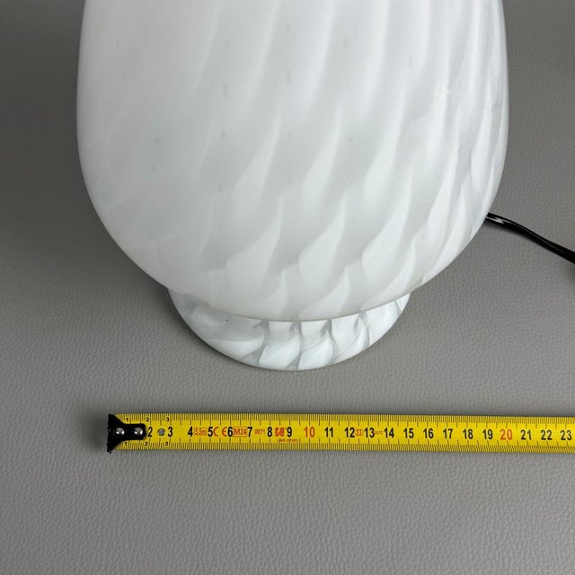 White Murano Glass Table Lamp with Chevron Feathers, 1970 For Sale - Image 10 of 12