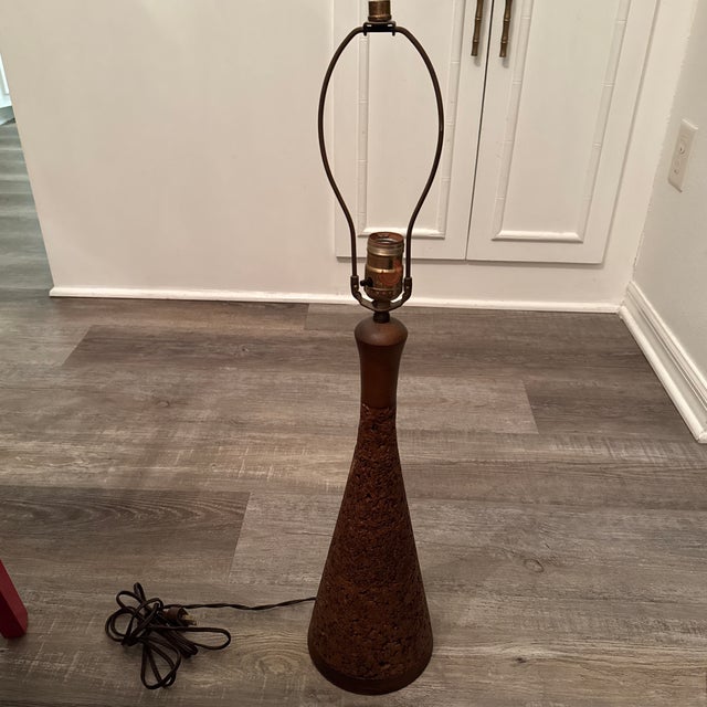 1970s Mid-Century Modern Conical Cork Lamp For Sale - Image 12 of 12
