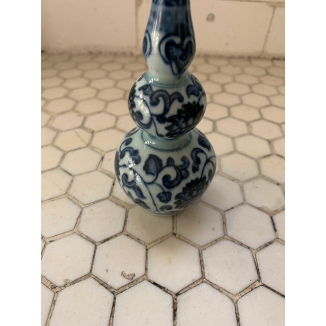 Blue & White Porcelain Floral Chinoiserie Vase For Sale - Image 4 of 7