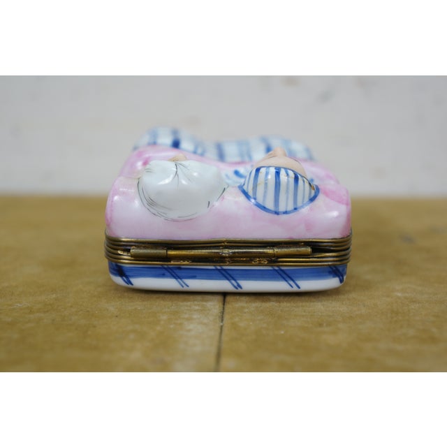 Ceramic Late 20th Century Parry Vieille Limoges France Peint Main Marriage Bed Trinket Keepsake Box 4" For Sale - Image 7 of 12