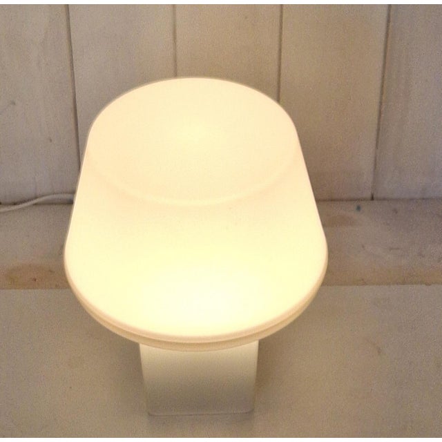 2000 - 2009 Vintage Table Lamp in Grey and White Plastic, 2000s For Sale - Image 5 of 7