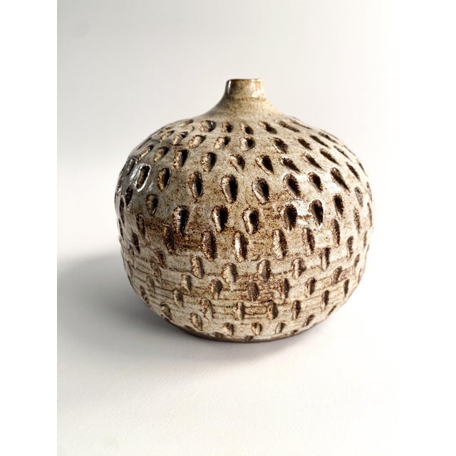 Beautiful Textured Studio Pottery Weed Pot Signed by Artist For Sale In Philadelphia - Image 6 of 9