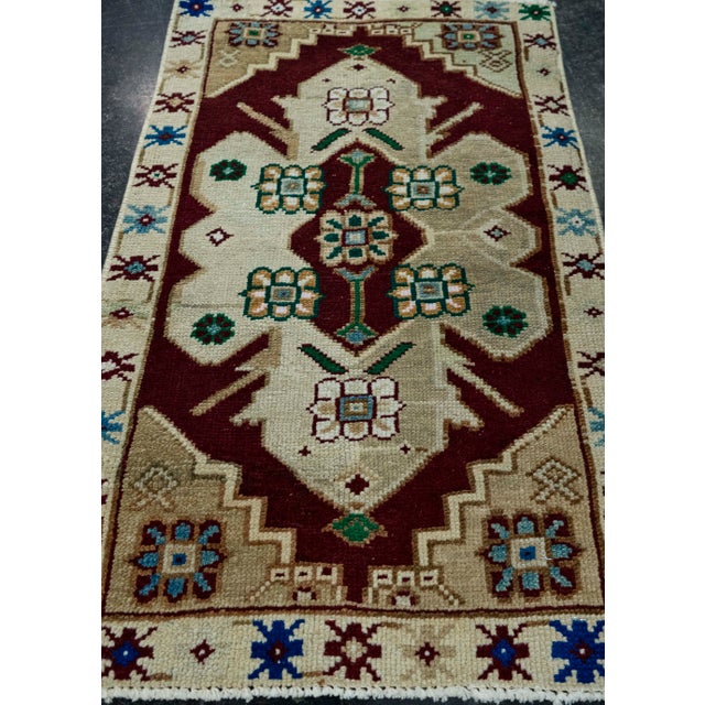 Early 21st Century Turkish Mini Rug Oriental Hand Knotted Vintage Rug 1'7" x 2'6" #20630 For Sale - Image 5 of 8