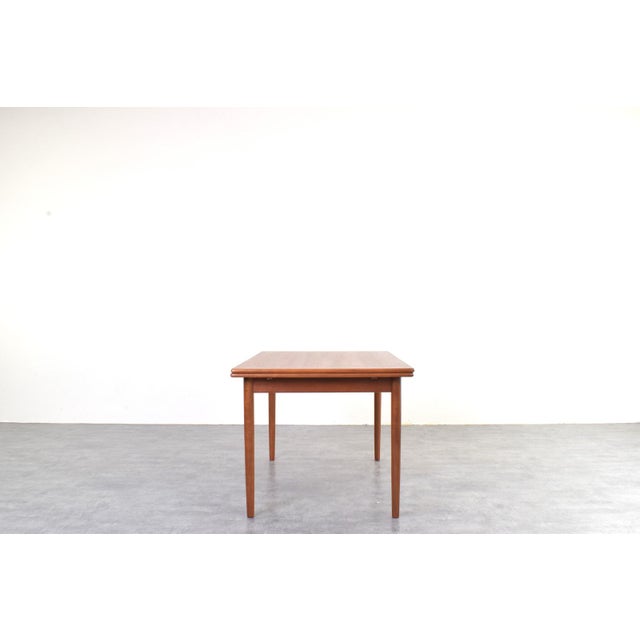 1960s Mid-Century Danish Extendable Teak Dining Table from Rogenstrup Möbelfabrik, 1960s For Sale - Image 5 of 16