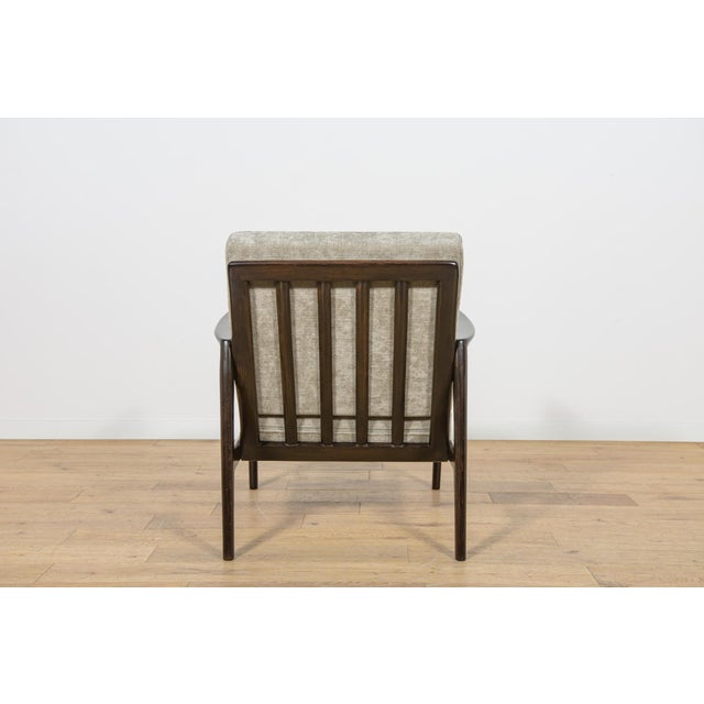 Model 300-139 Chairs from Swarzędz Factory, Poland, 1960s, Set of 2 For Sale - Image 12 of 18