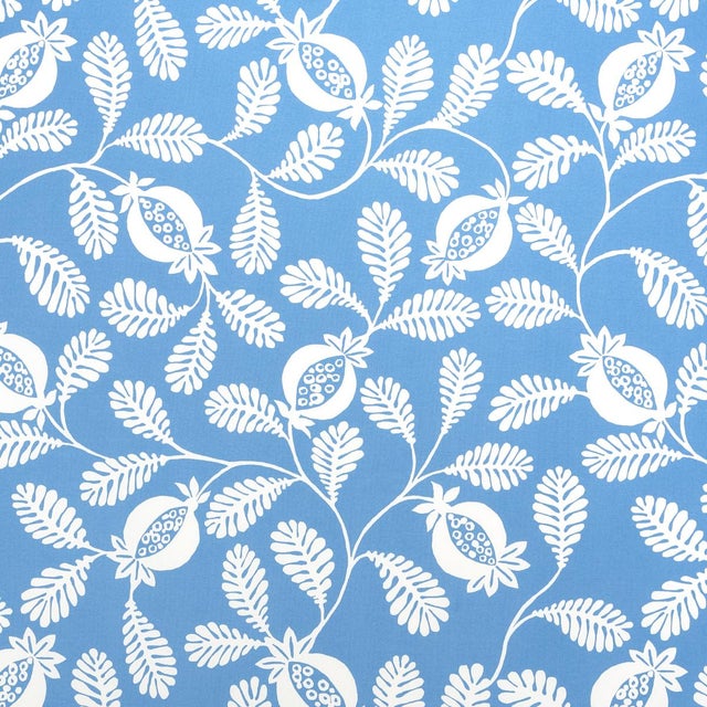 SAMPLE - Schumacher Lanzadera Vine Indoor/Outdoor Fabric In Ocean For Sale