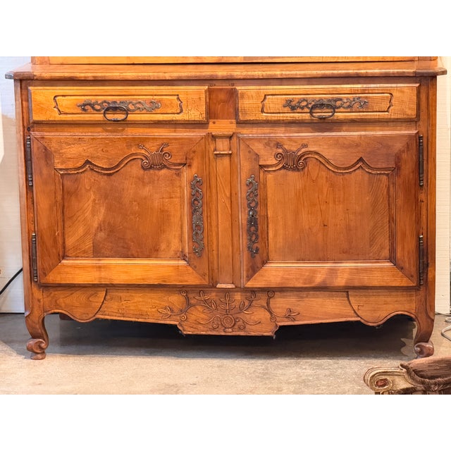 French Provincial Cabinet With Carved Detail For Sale - Image 6 of 17