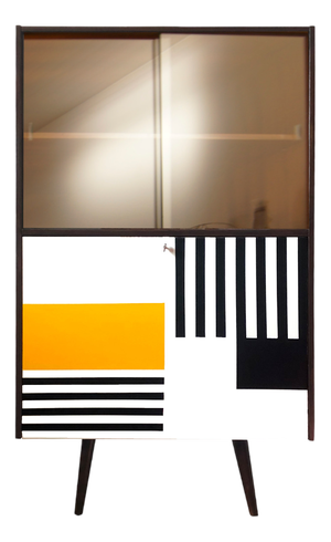 Polish Glasscase with a Bar, 1970