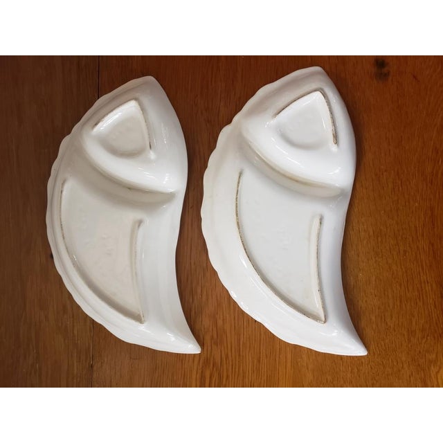This is a Pair of Vintage Belmar of California #406 MCM Angel Wing Ceramic Divided Dishes. They each measure 11 3/4" long,...