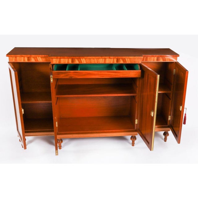 Vintage Late 20th Century Flame Mahogany Sideboard from William Tillman, 1980s For Sale - Image 11 of 18