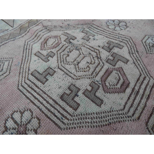 Distressed Oushak Rug 3′12″ × 4′7″ For Sale In Philadelphia - Image 6 of 10