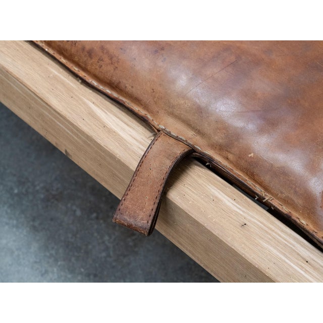 1950s Vintage Daybed in Leather and Oak, 1950s For Sale - Image 5 of 11