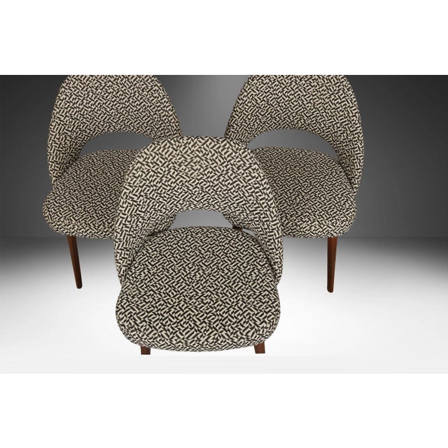 Wood Knoll Saarinen Executive Side Chairs Model 72 Set of Three For Sale - Image 7 of 13