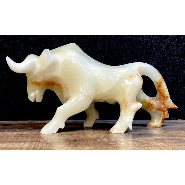 Carved Charging Bull: Mid-Century Brutalist Onyx Sculpture Mexico - 9" For Sale - Image 4 of 17