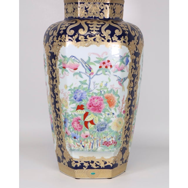 Metal Large Chinese Tibor - Vase - Ginger Jar With the Qianlong Mark, 20th Century For Sale - Image 7 of 15