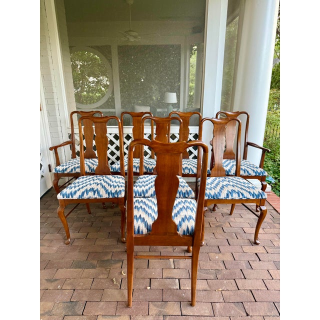 Queen Anne Set of 8 Vintage Queen Anne Mahogany Dining Chairs For Sale - Image 3 of 6