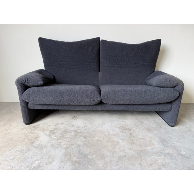 Vico Magistretti Maralunga Two-Seater Black Bouclé Loveseat Sofa for Cassina, Italy For Sale - Image 13 of 18