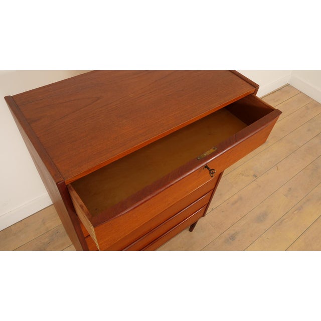 Large Vintage Danish Chest of Drawers in Teak For Sale - Image 9 of 11