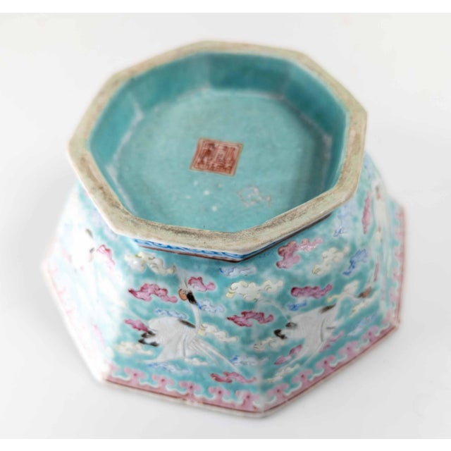 19th Century Chinese Turquoise and Famille Rose Octagonal Bowl With Cranes, Tongzhi Period For Sale - Image 15 of 15