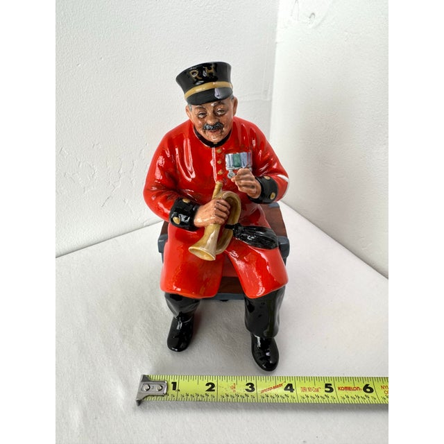 Royal Doulton Figurine ~ “Past Glory” ~ Hn 2484 For Sale - Image 11 of 12