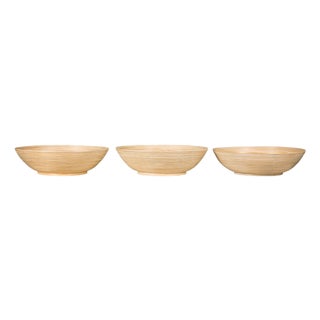 Set of Three Country Style Vintage Woven Reed Decorative Bowls in Cream Tones For Sale