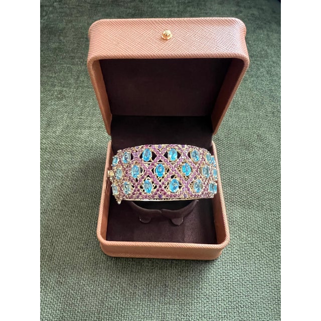 Bochic "Capri" Amethyst & Blue Topaz Gem & Cuff Set In 18K Gold & Silver For Sale In New York - Image 6 of 18