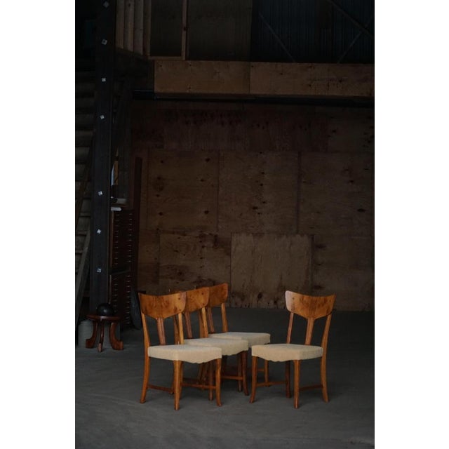 Early 20th Century Art Nouveau Danish Dining Chairs in Burl & Velvet, 1920s, Set of 4 For Sale - Image 3 of 18