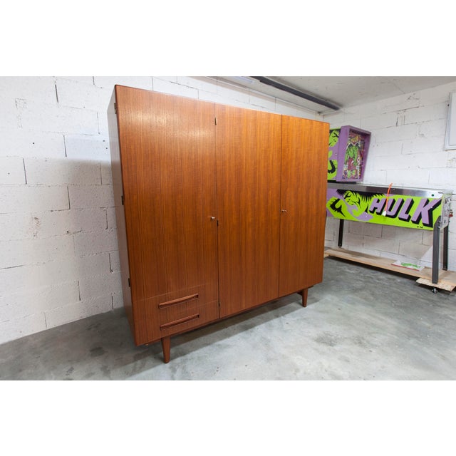 Scandinavian Teak Wardrobe by Eric Grinwis Holland, 1960s For Sale - Image 12 of 18