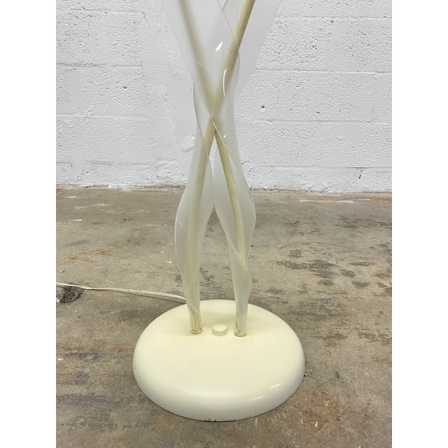 Sculptural Lucite Leaf and Brass Accent Floor Lamp From the 1970s For Sale In Miami - Image 6 of 13