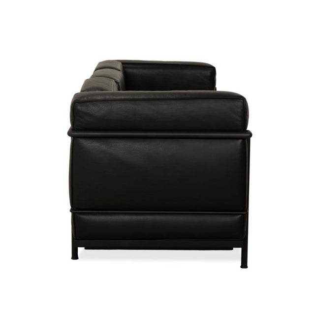 LC 2 3-Seater Sofa and Armchairs in Black Leather by Le Corbusier for Cassina, Set of 3 For Sale - Image 15 of 18