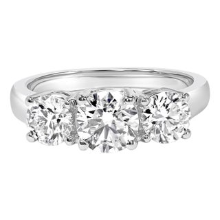 14K White Gold 3.0 Cttw Lab Grown Diamond 3 Stone Band Ring (F-G Color, VS1-VS2 Clarity) - Ring Size 6 For Sale