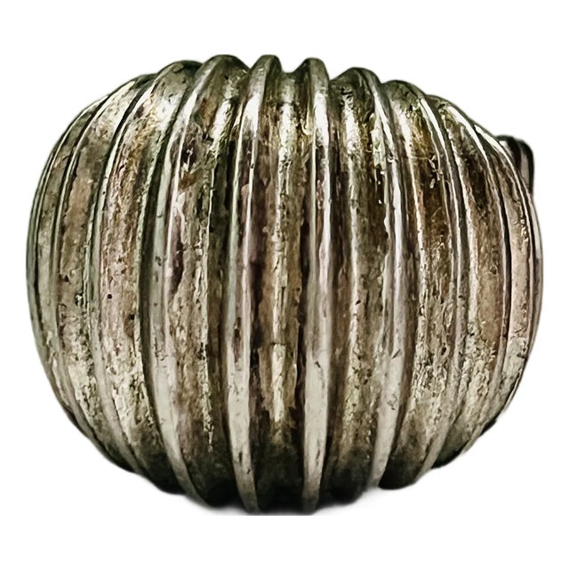 Vintage Silver Fluted Dome Ring With Stretchy Band, Circa 1990s, Size 7 For Sale