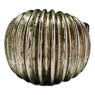 Vintagfe Silver Fluted Dome Ring With Stretchy Band, Circa 1990s, Size 7 For Sale
