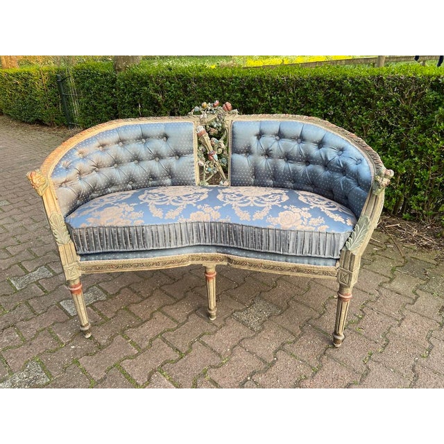 Cornflower Blue 1950s French Louis XVI Gilt Beech Blue Damask Settee For Sale - Image 8 of 18